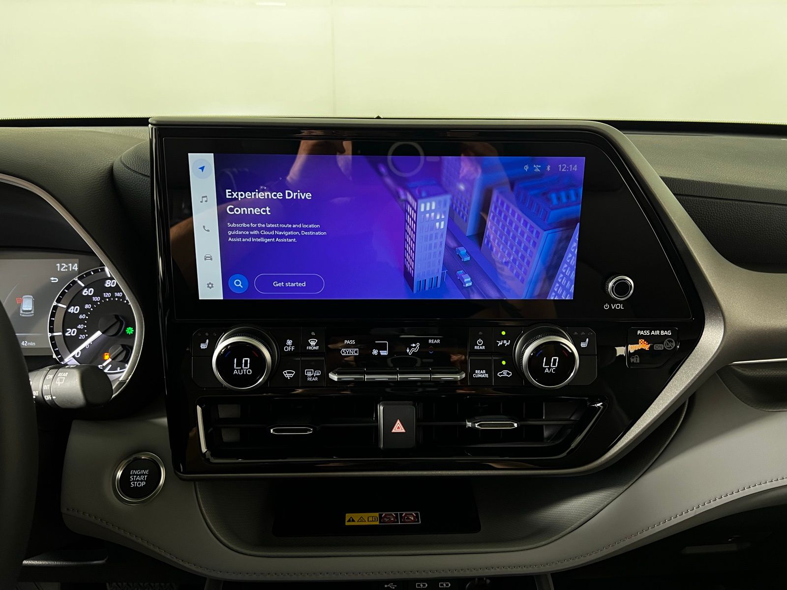 Thumbnail: 2026 Toyota Highlander - 18