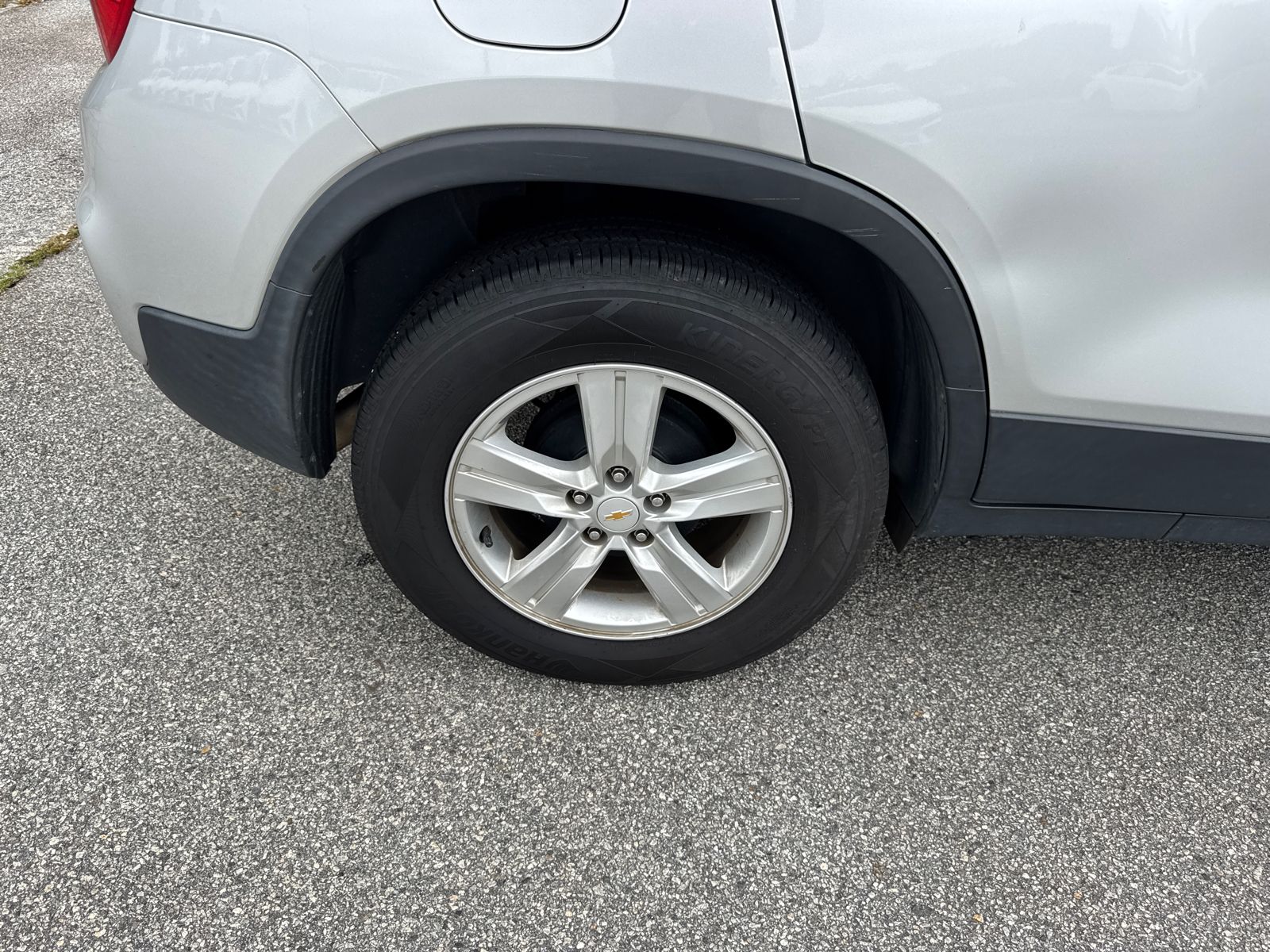 Used 2020 Silver Chevrolet LS image 17