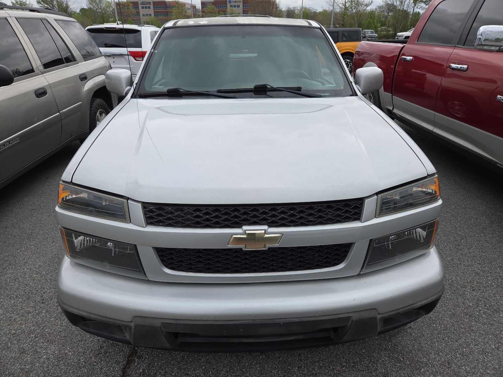 View vehicle photo 3