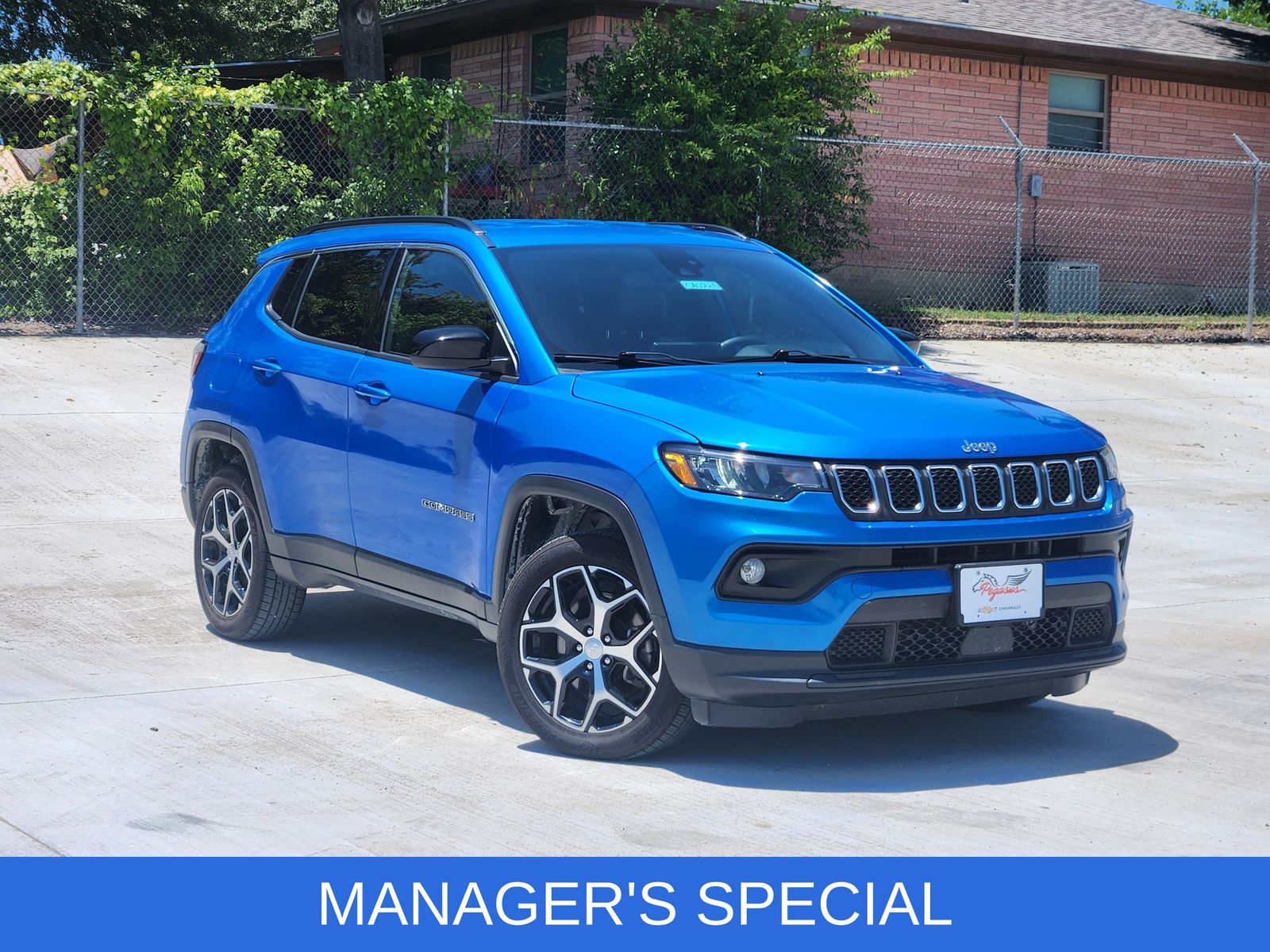 Hydro Blue Pearlcoat 2024 Jeep Compass SUV / Crossover Four-Wheel Drive 8-Speed Automatic