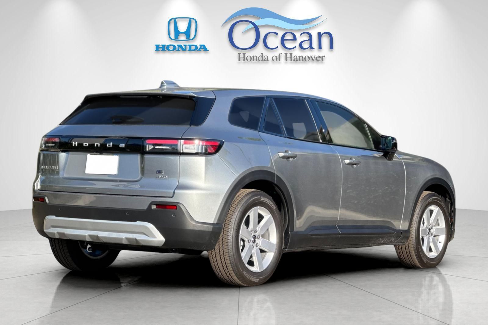 New 2026 Mercury Silver Metallic Honda EX image 5