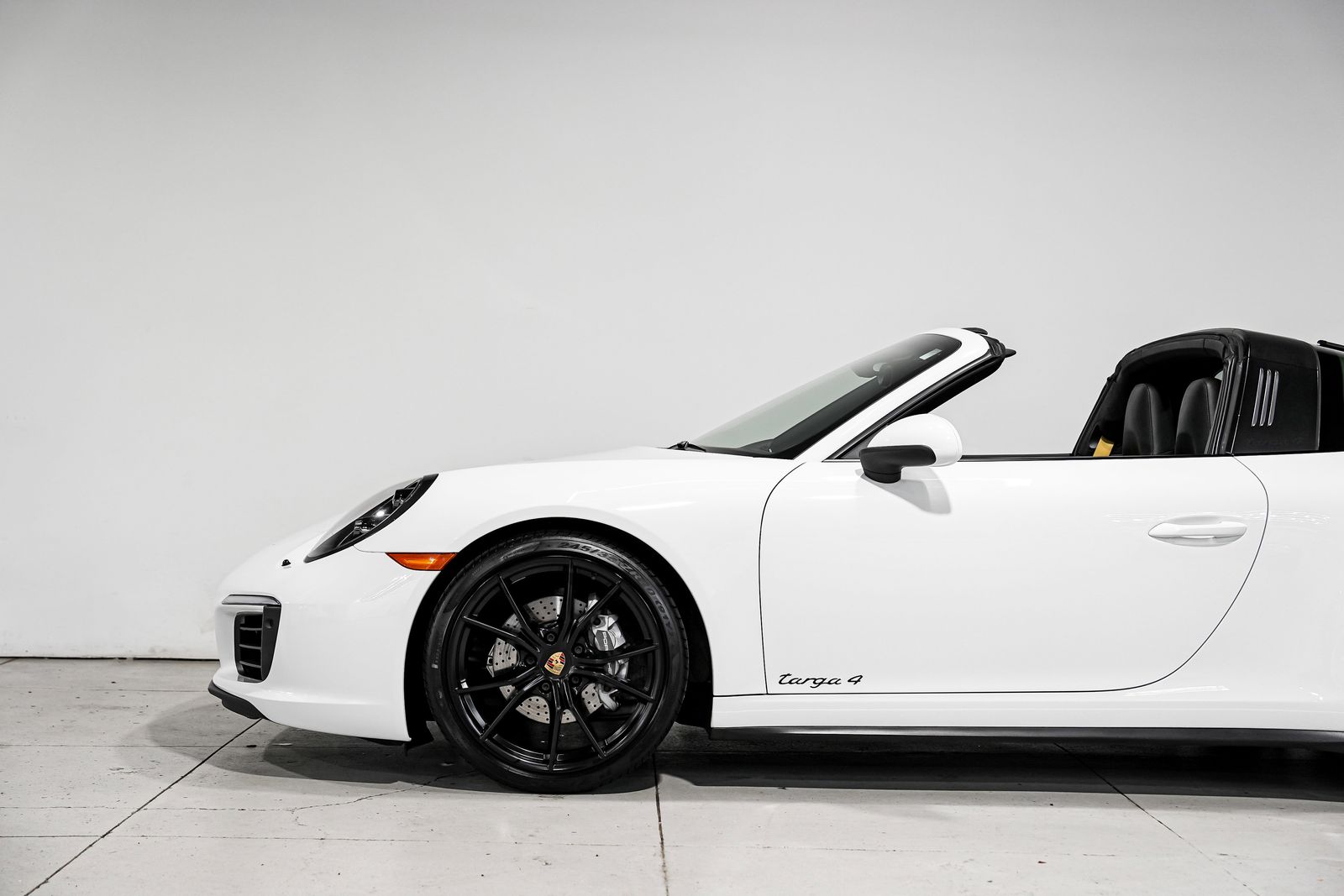 2017 Porsche 911 Targa 4 — photo 44