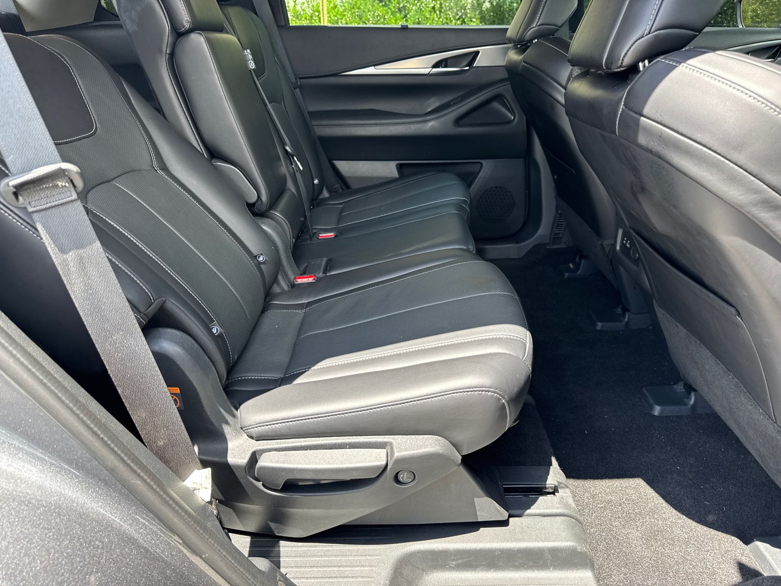 Used 2024 Gray INFINITI LUXE image 15