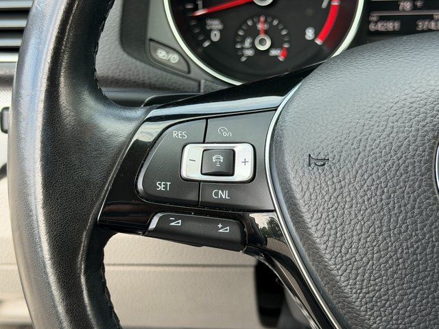 Used 2018 Gray Volkswagen 2.0T R-Line image 35