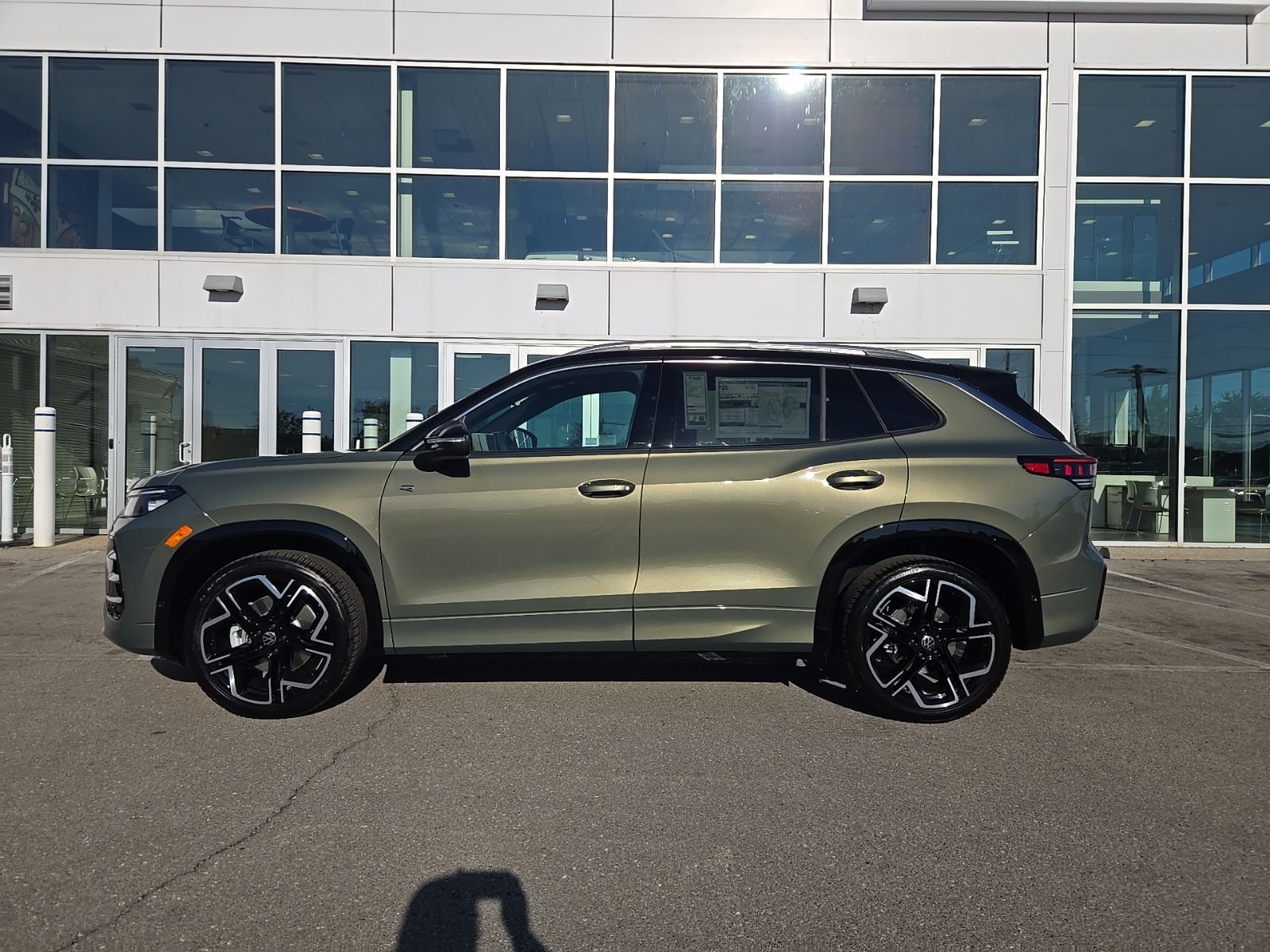 new 2026 Volkswagen Tiguan car, priced at $46,527
