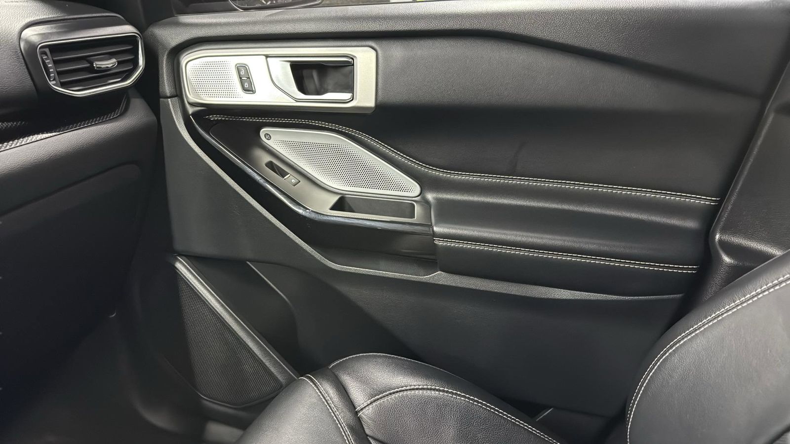 Used Car 2021 Ford Explorer  St For Sale Under $35,000 In Austin, Texas