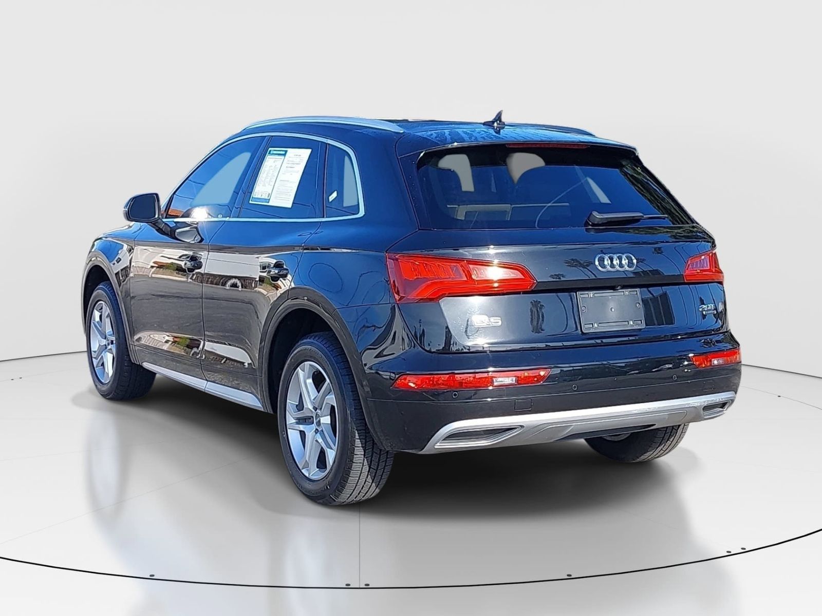 View vehicle photo 7