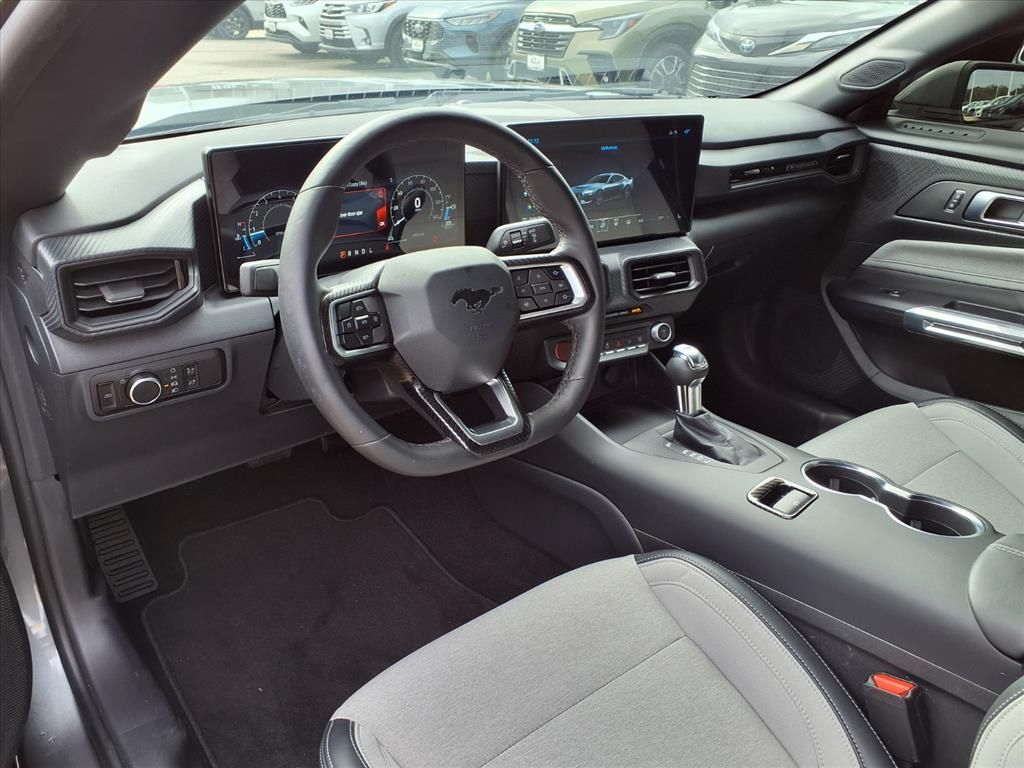 2025 Ford Mustang EcoBoost - 9