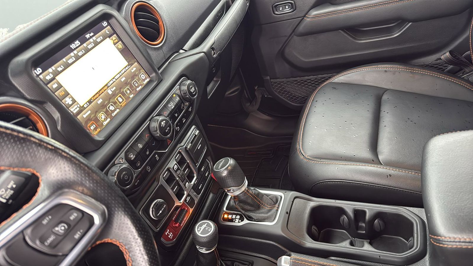 Used Car 2021 Jeep Gladiator  Mojave For Sale Under $40,000 In Austin, Texas