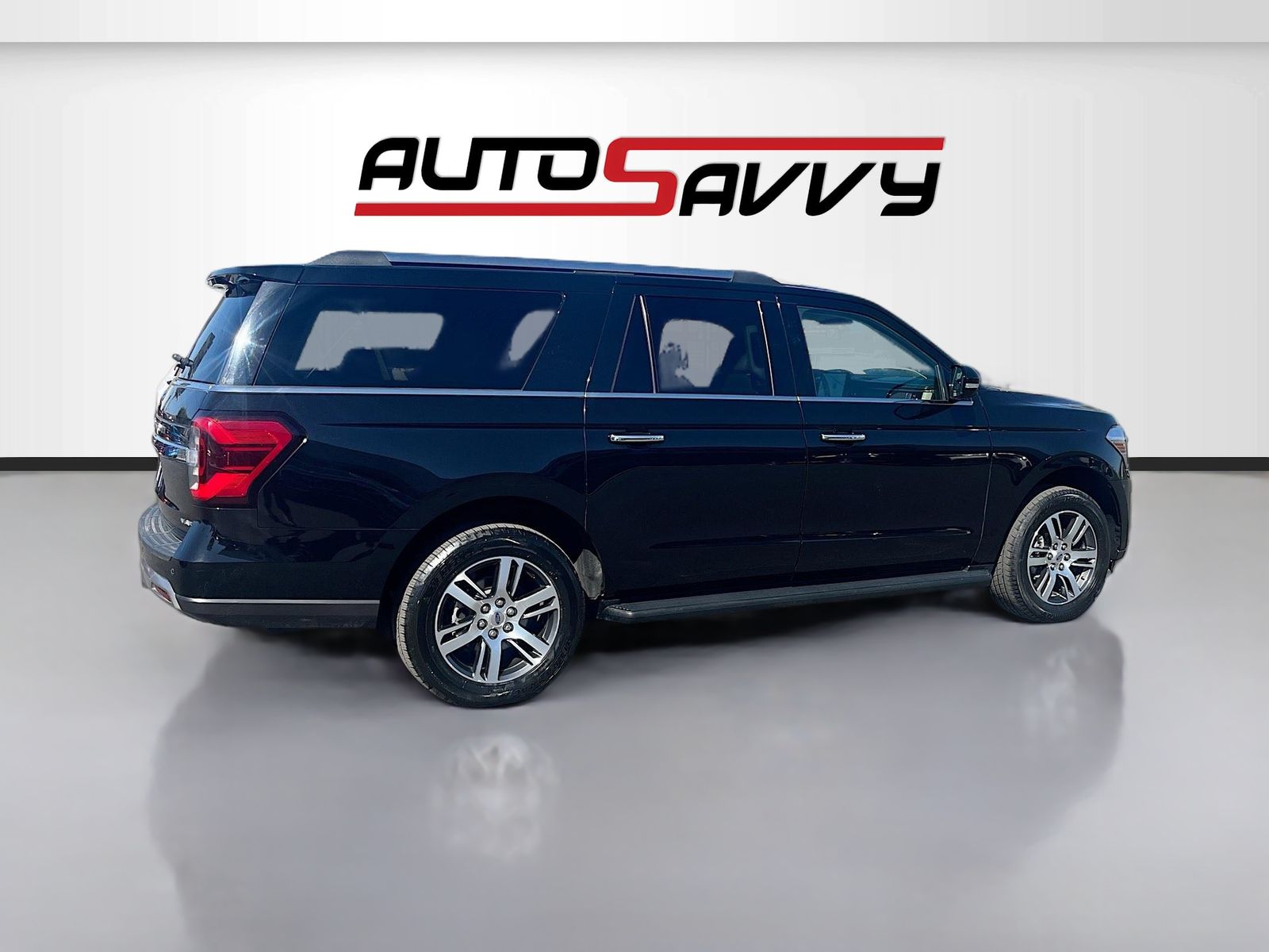Used 2024 Black Ford Limited image 7