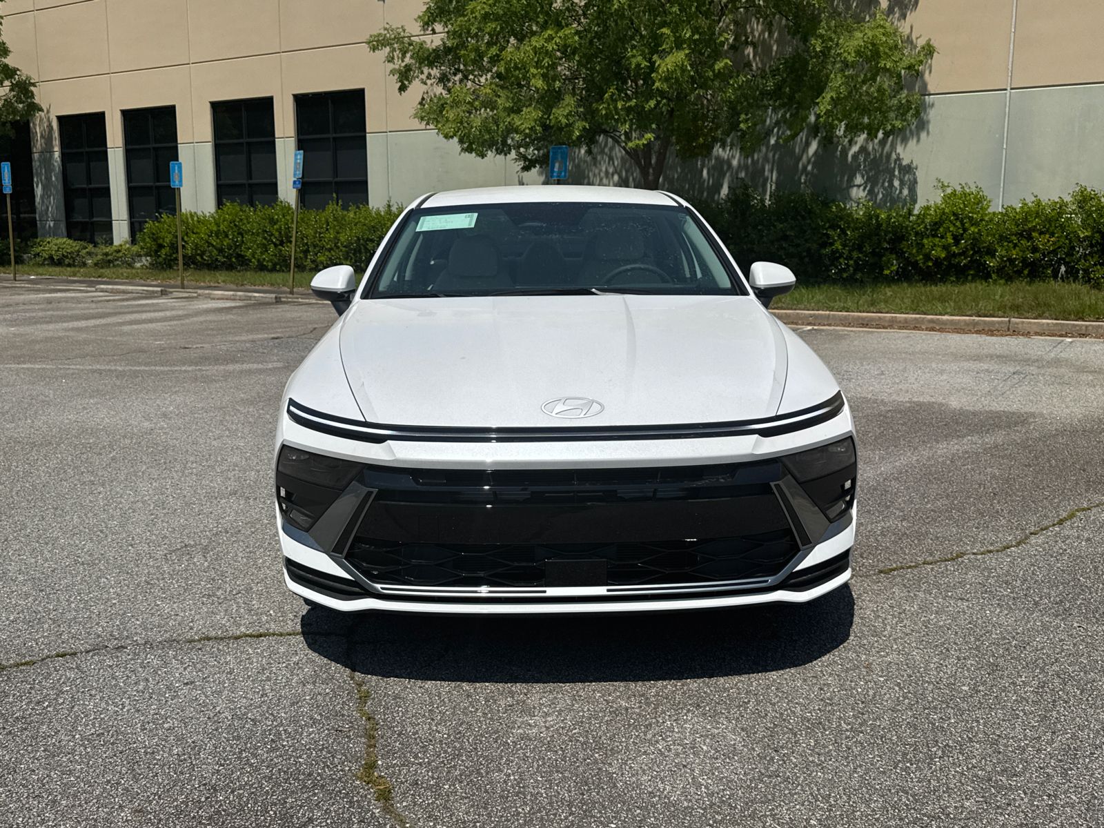 2025 Hyundai Sonata SE photo 2