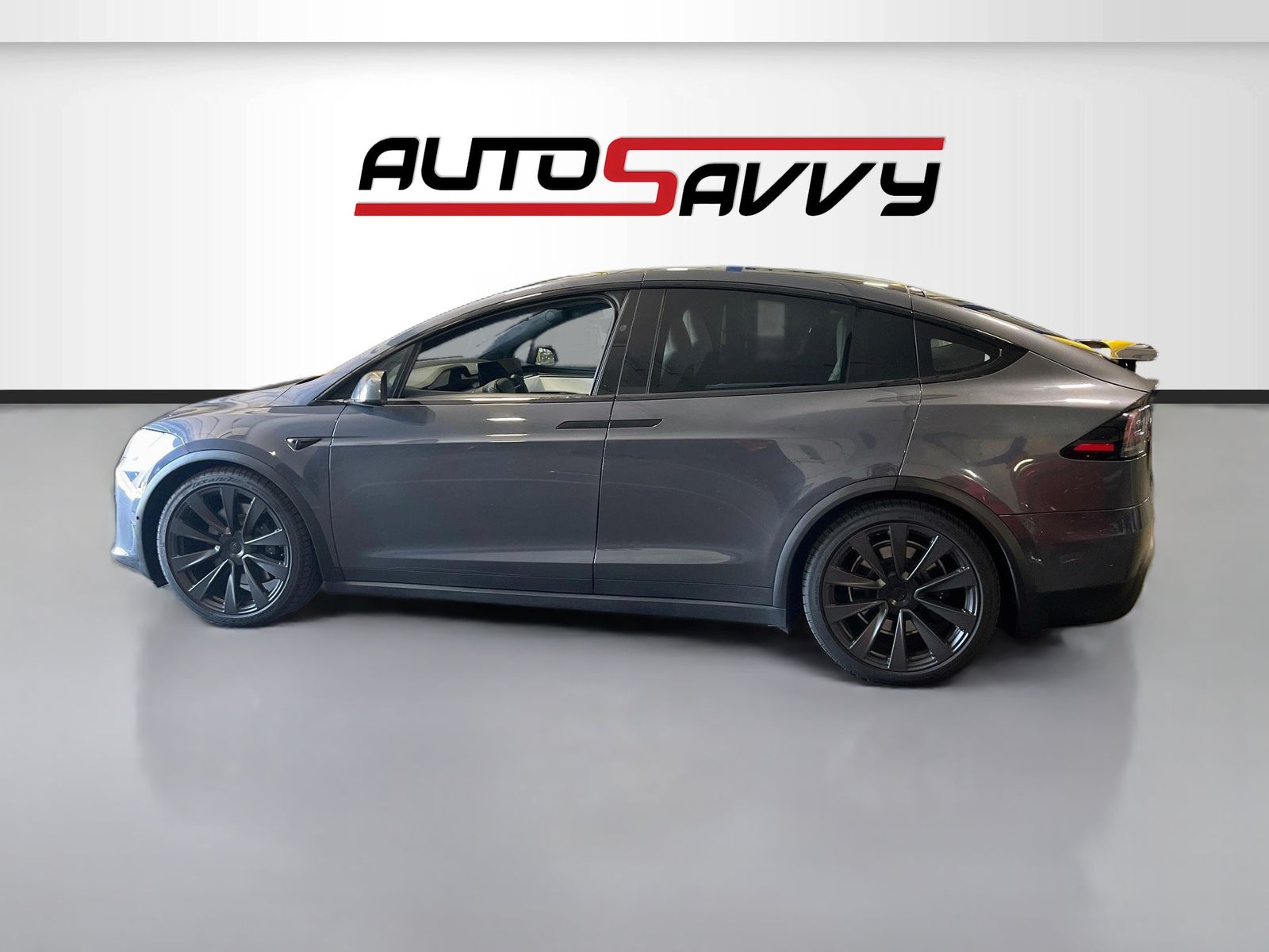 Used 2022 Gray Tesla Plaid image 4