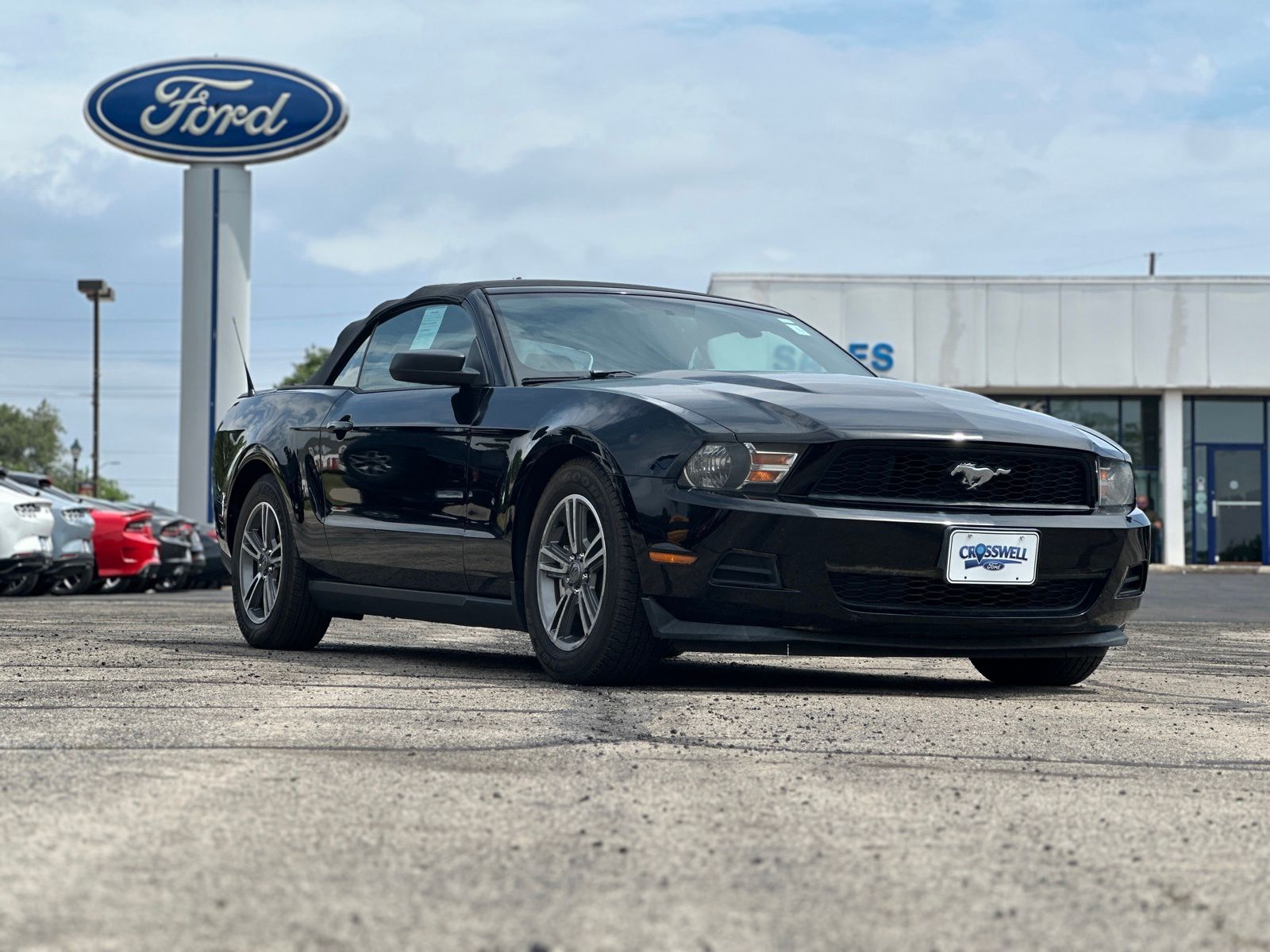 2012 Ford Mustang V6 Premium's photo