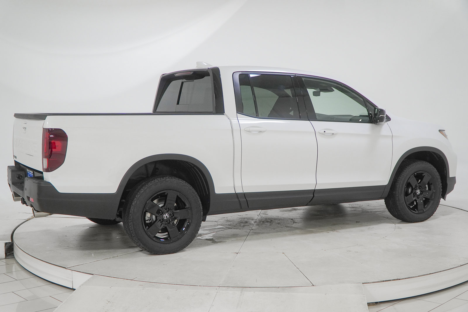 2026 Honda Ridgeline Black Edition - Photo 8