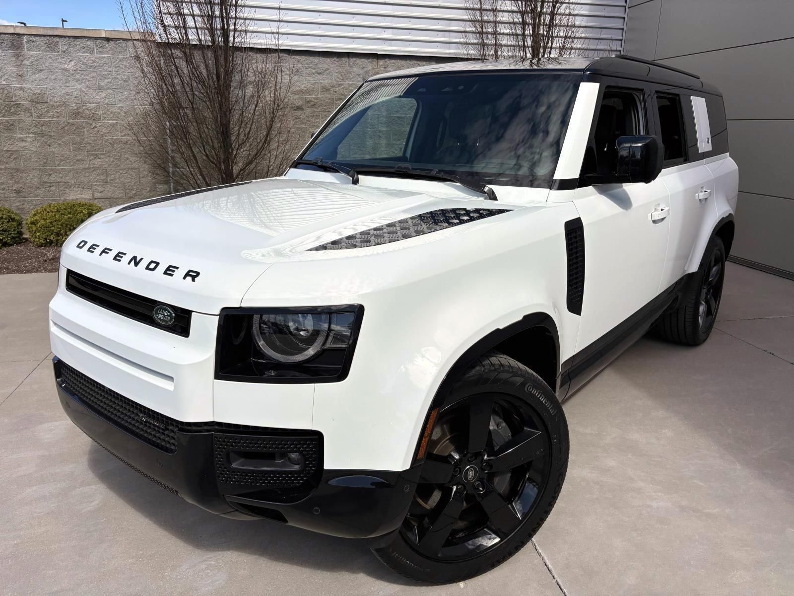 2023 Land Rover Defender 130 X-Dynamic SE AWD