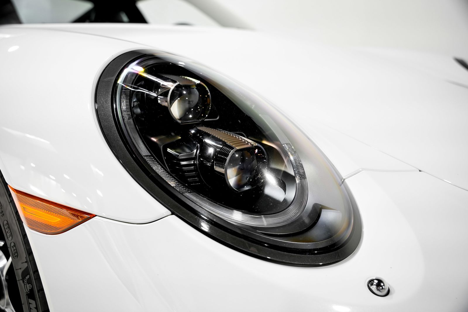 2018 Porsche 911 Turbo S — photo 44