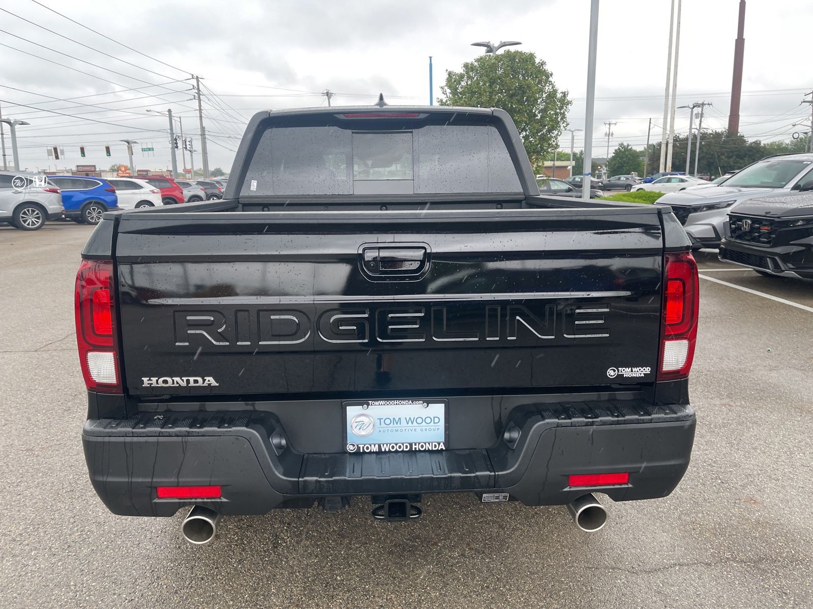 View vehicle photo 4