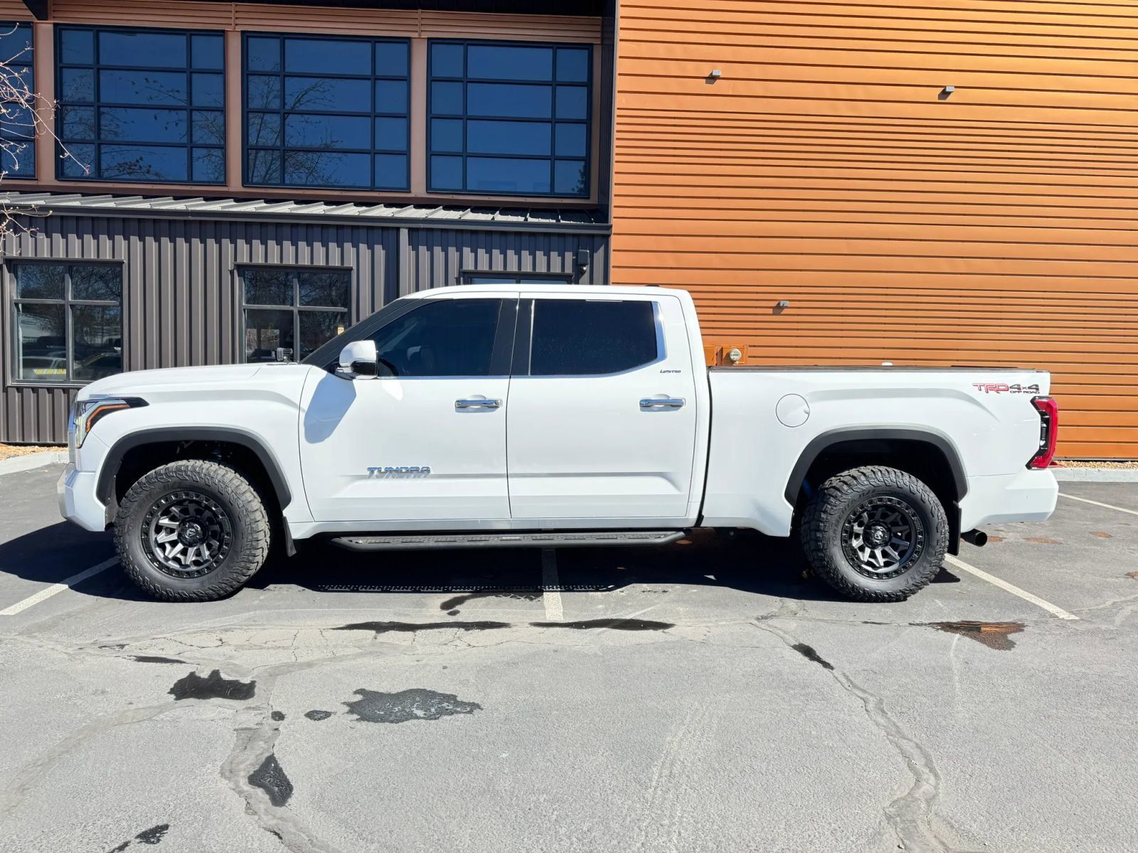 View vehicle photo 2