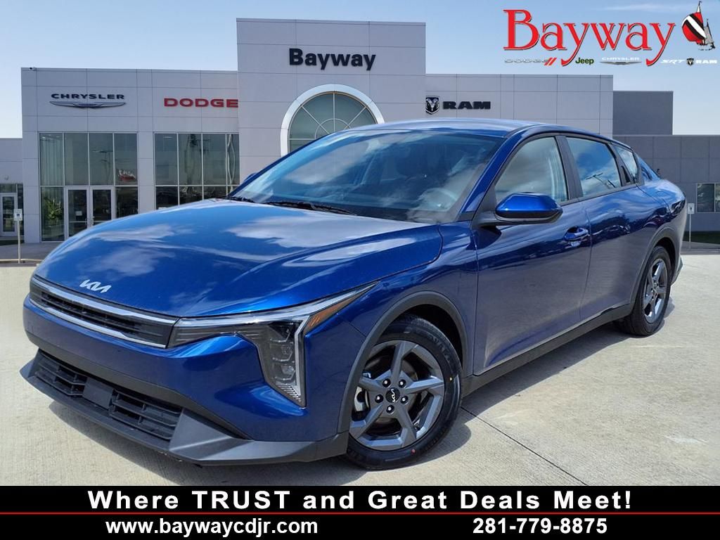 2025 Kia K4 LXS - 0