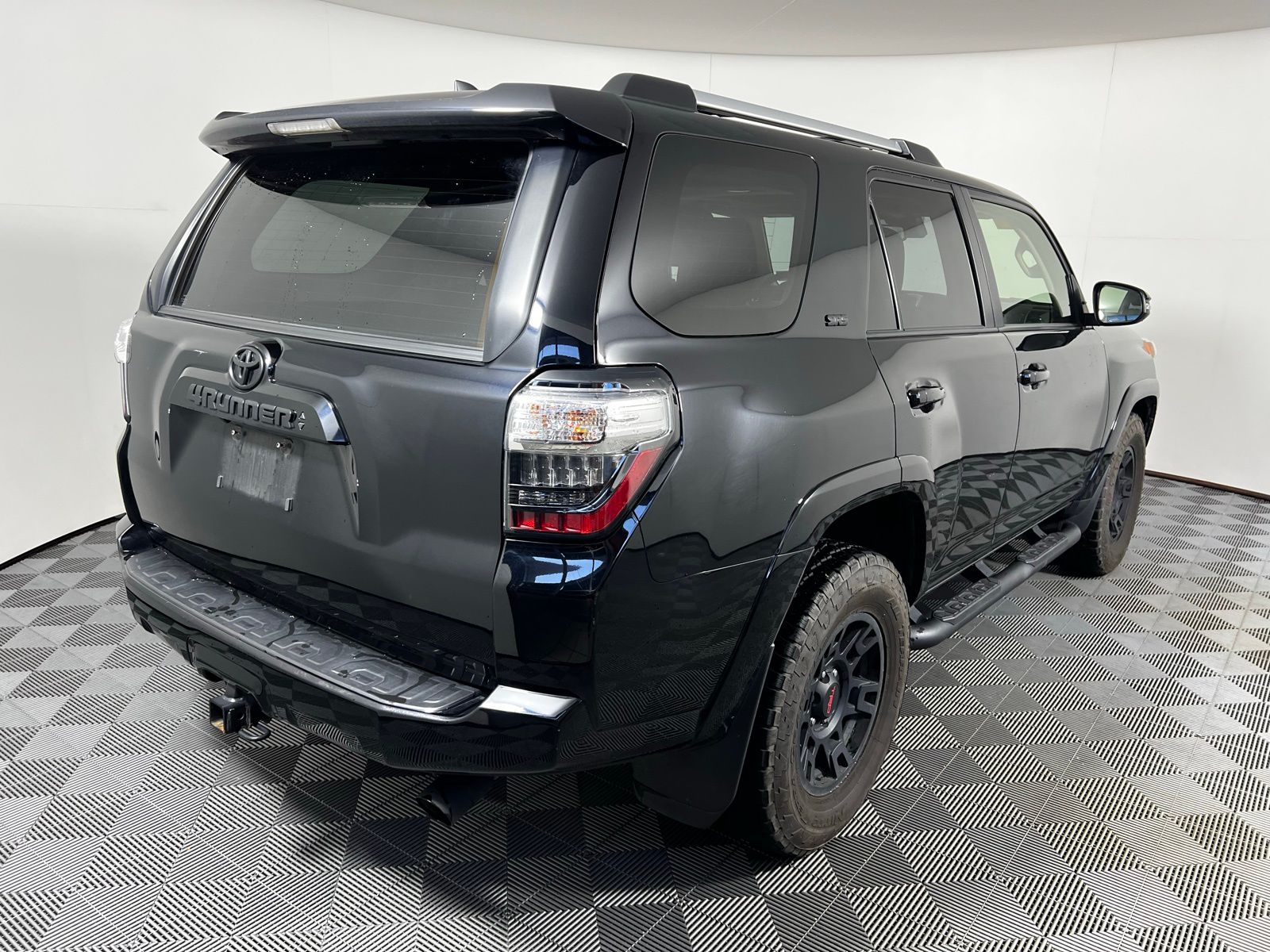 2023 Toyota 4Runner SR5 5