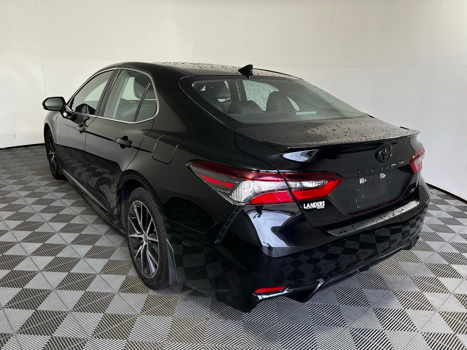 Thumbnail: 2023 Toyota Camry - 7