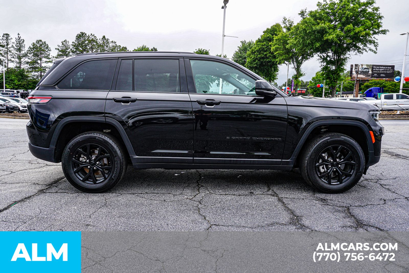 Used 2025 Black Jeep Altitude image 11