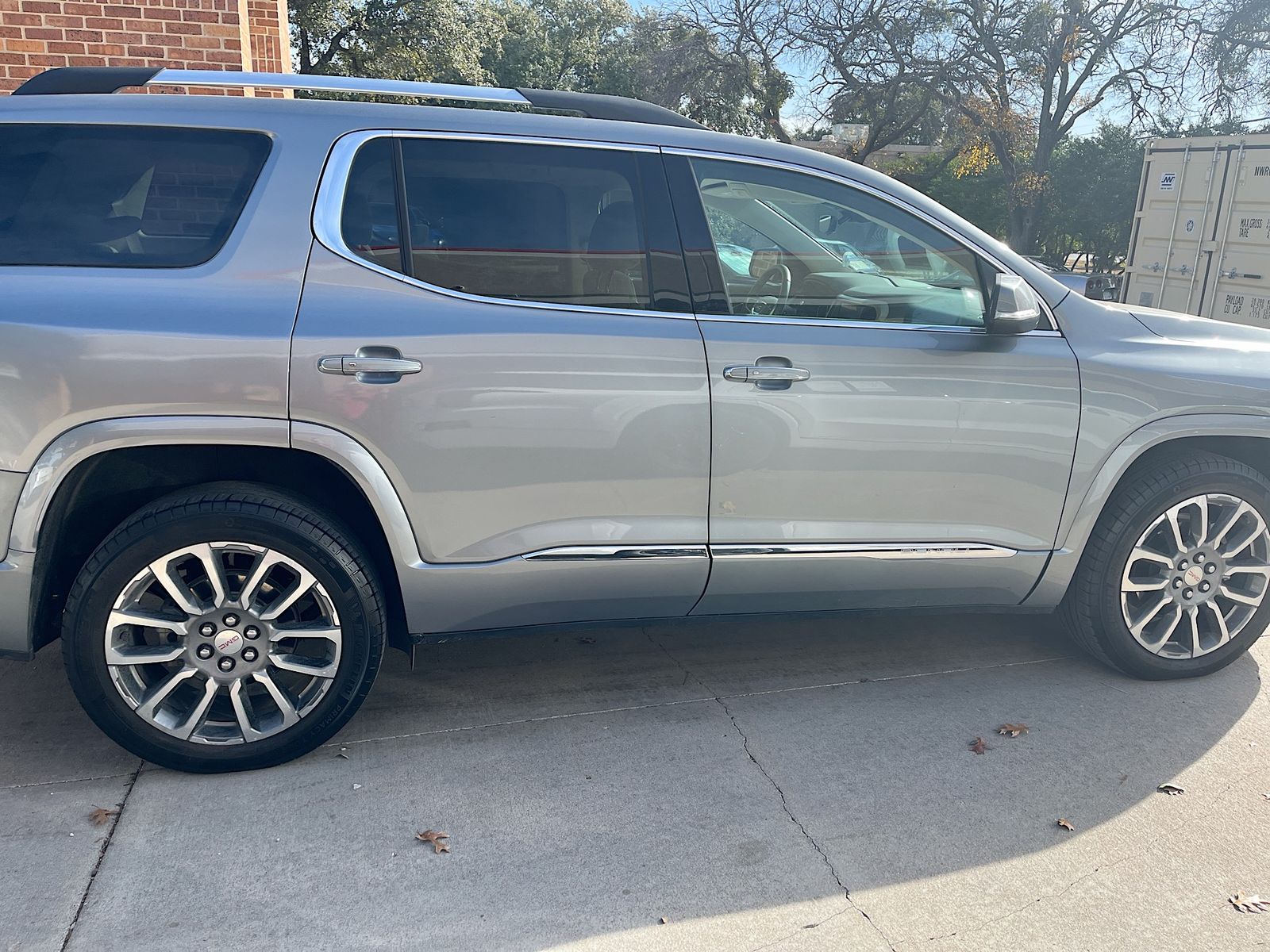 2023 GMC Acadia Denali - Photo 8