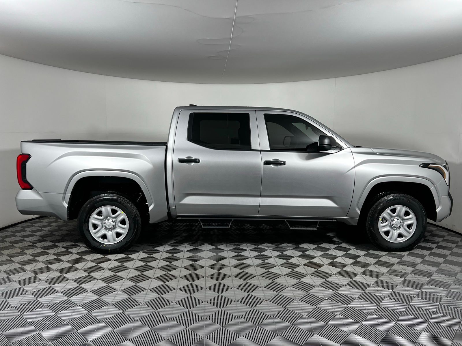 2025 Toyota Tundra SR 4