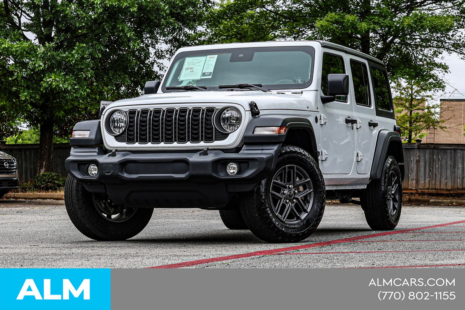 Used 2025 White Jeep Sport S image 3