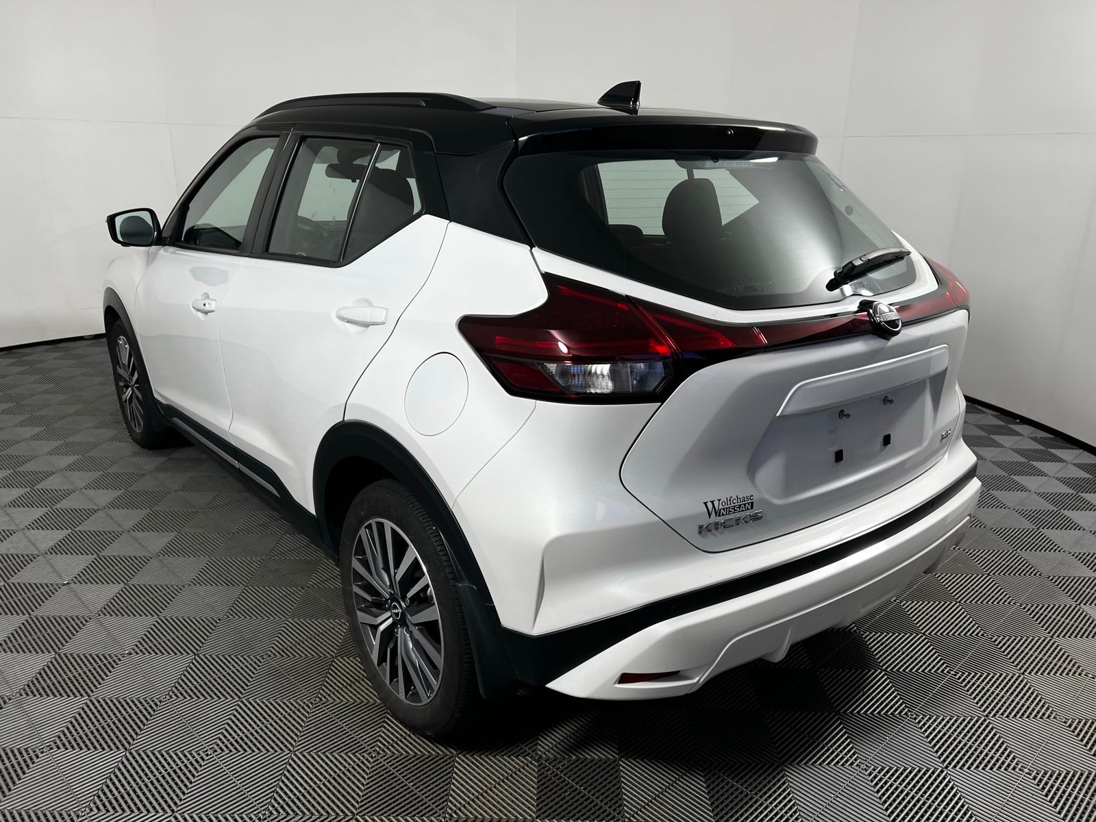 Thumbnail: 2023 Nissan Kicks - 7