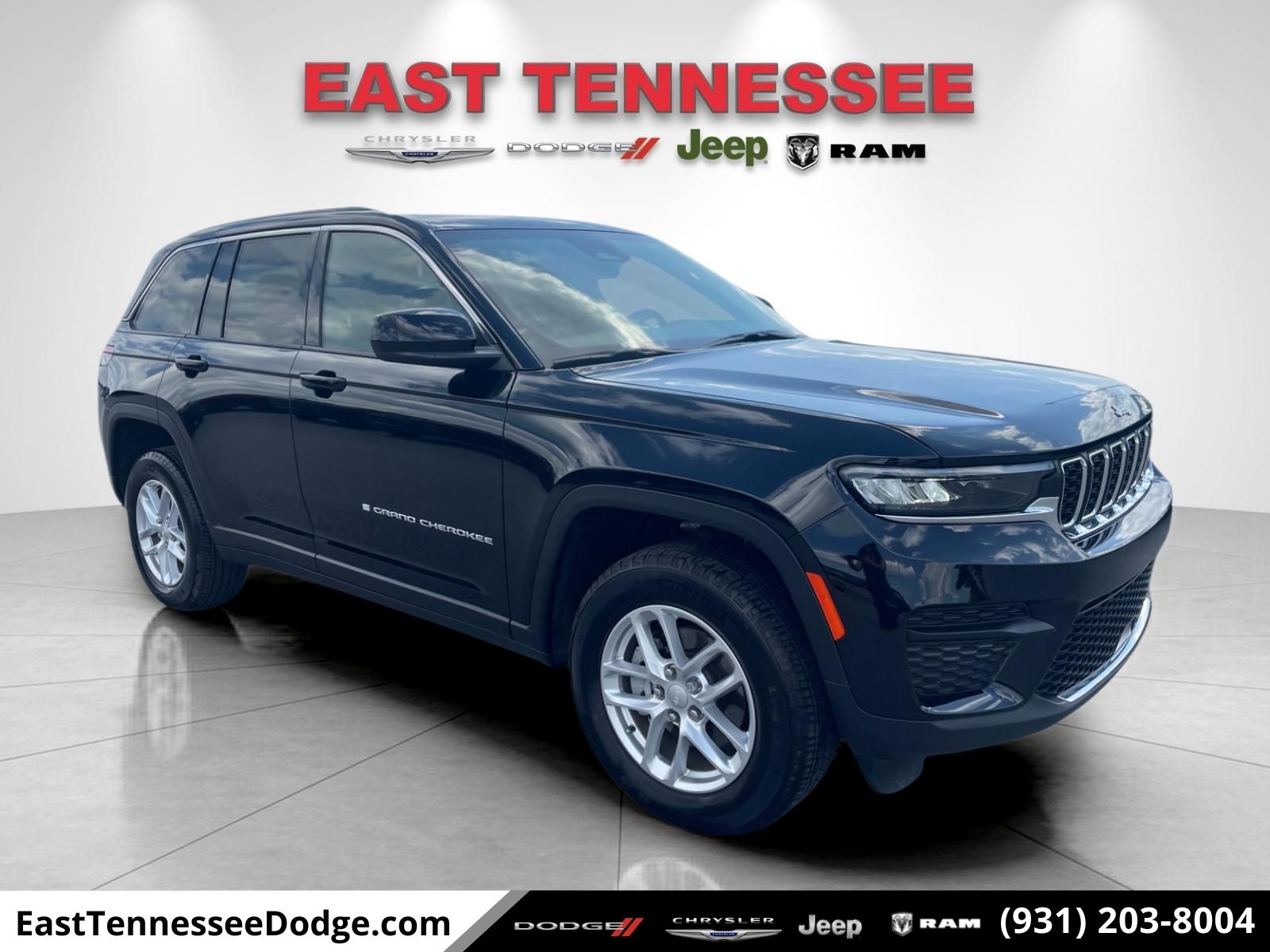 Diamond Black Crystal Pearlcoat 2025 Jeep Grand Cherokee Laredo X 4WD SUV / Crossover Four-Wheel Drive 8-Speed Automatic