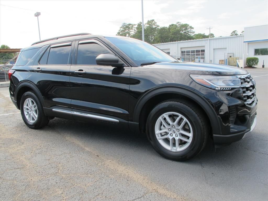 2025 Ford Explorer Active RWD
