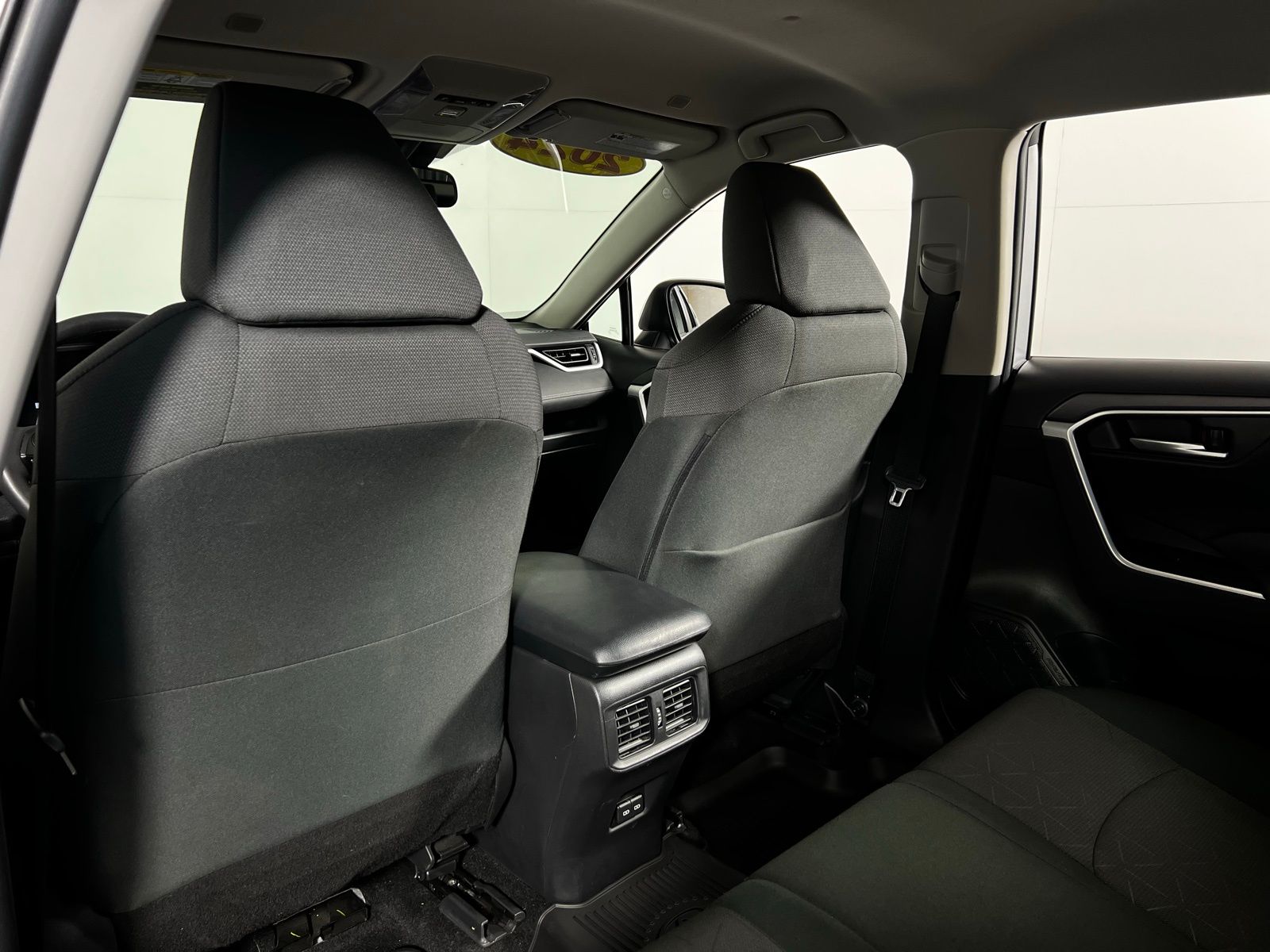 2024 Toyota RAV4 XLE 23