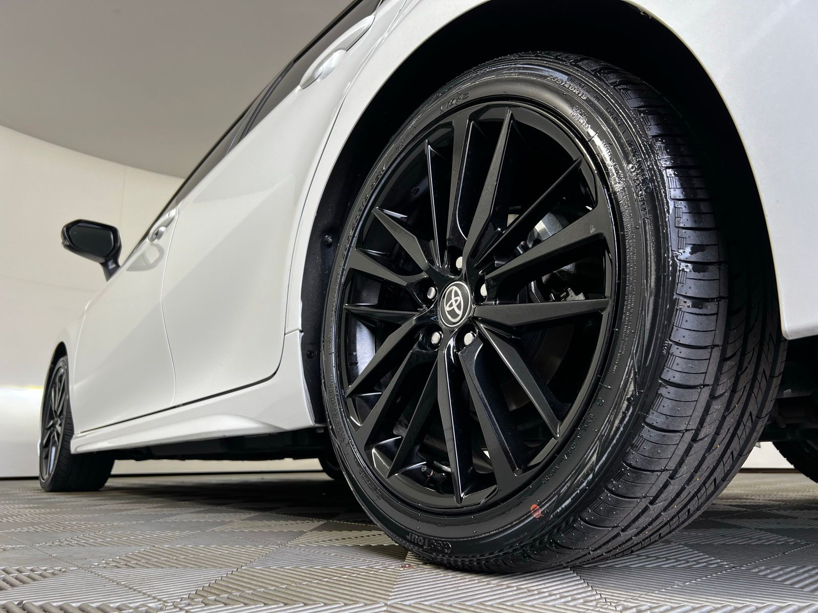Thumbnail: 2024 Toyota Camry - 28