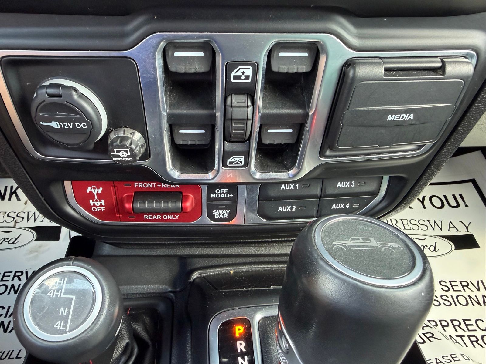 2021 Jeep Gladiator image 23