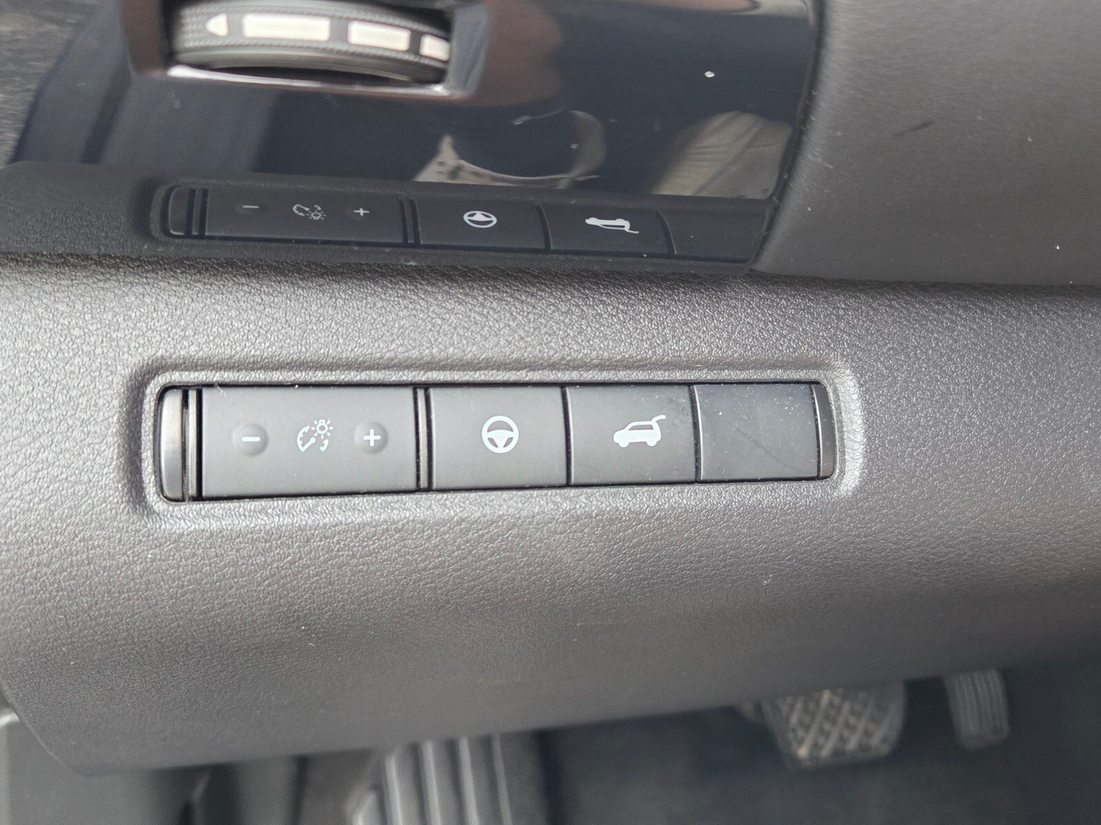 Used 2025 Blue Nissan SV image 27