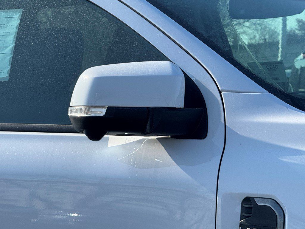 New 2025 Oxford White Ford Lariat image 3