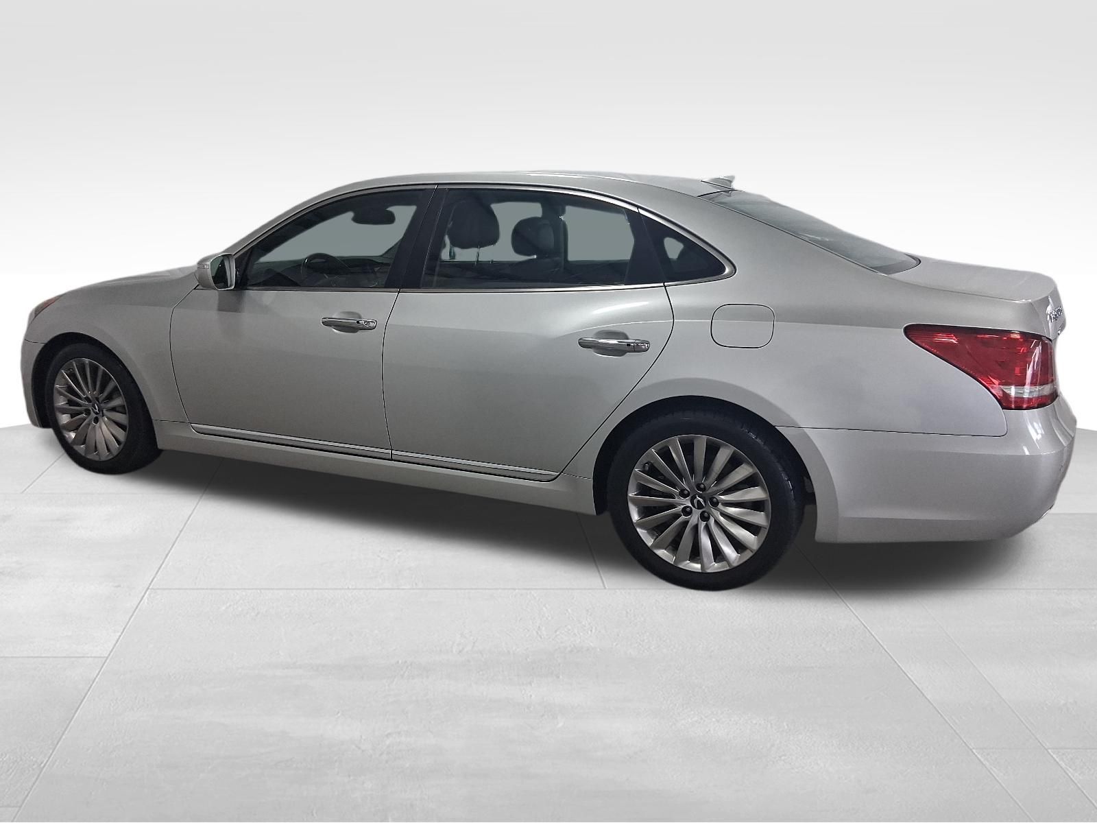 Used Car 2014 Hyundai Equus  Signature For Sale Under $15,000 In Austin, Texas