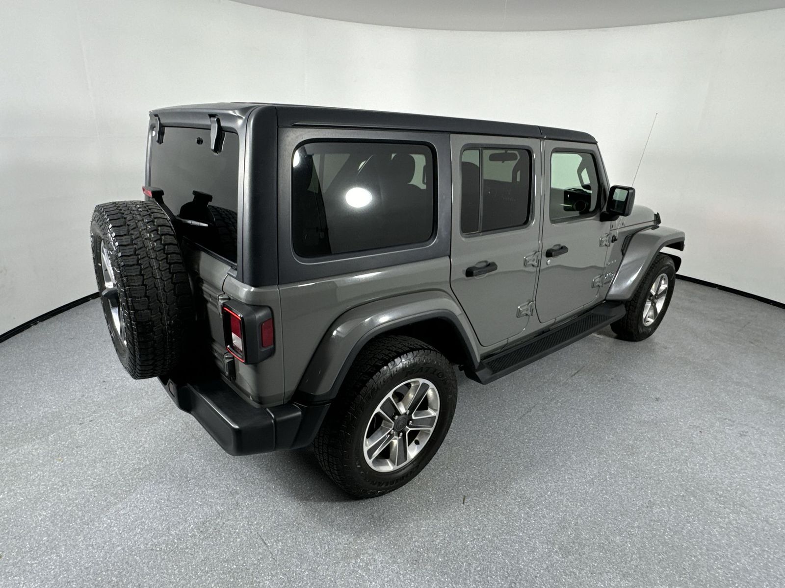 2021 Jeep Wrangler Unlimited Sahara 37