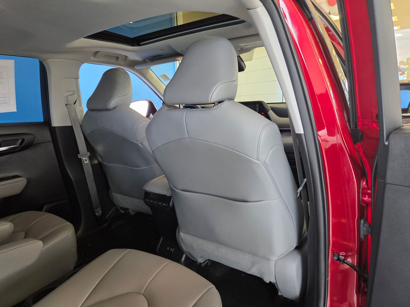 Used 2020 Red Toyota XLE image 25