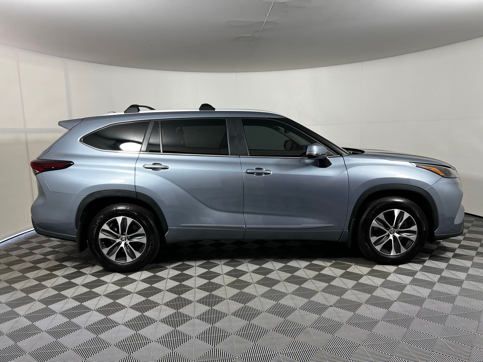 Thumbnail: 2024 Toyota Highlander - 4