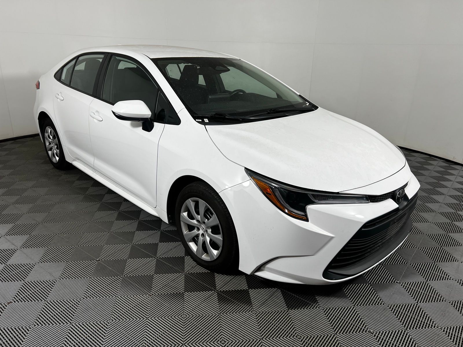 2023 Toyota Corolla LE 3