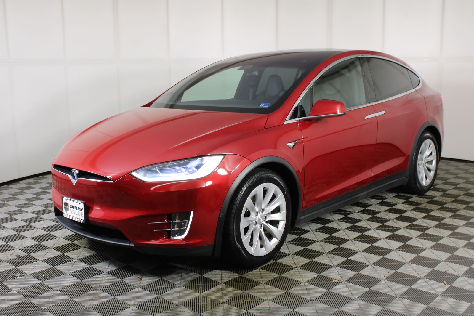 View vehicle photo 6