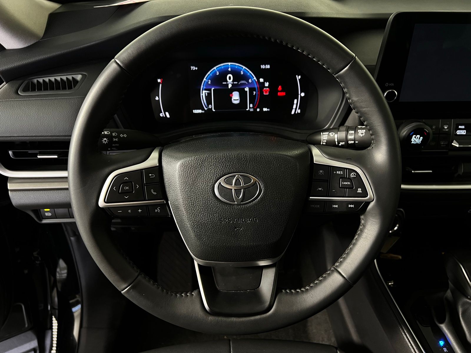 Thumbnail: 2025 Toyota Grand Highlander - 9