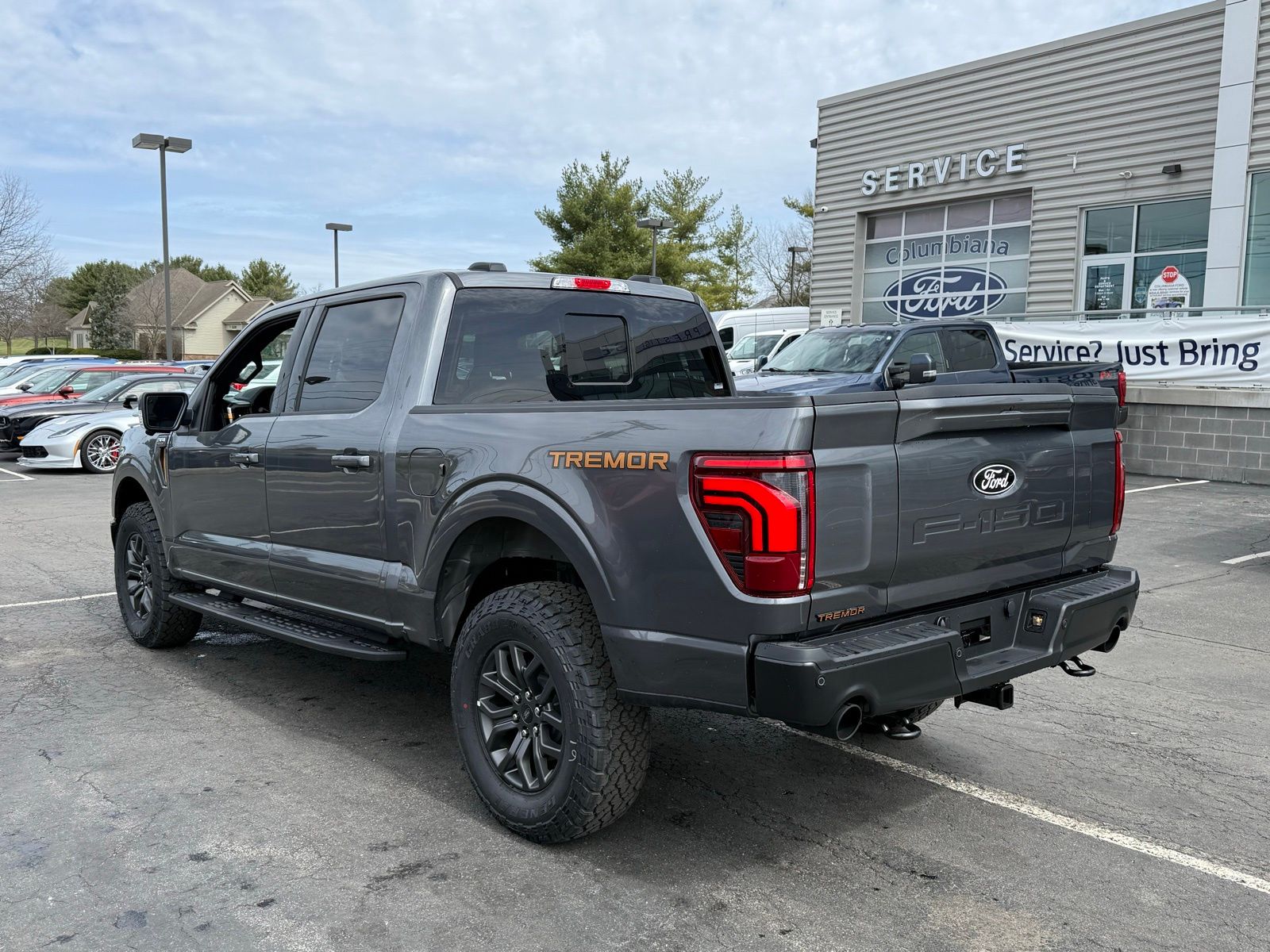 View vehicle photo 4