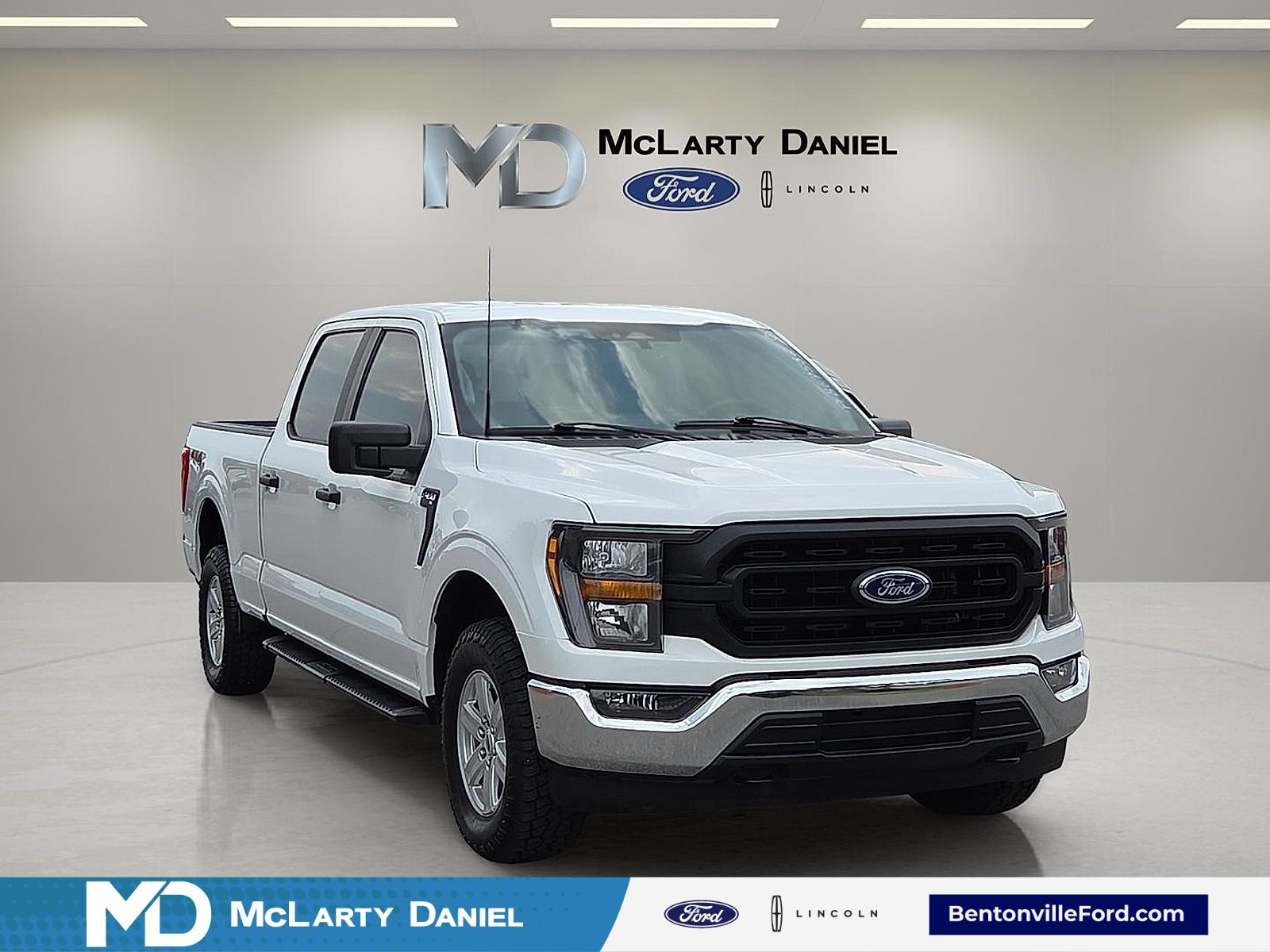 Oxford White 2023 Ford F-150 XL SuperCrew 4WD Pickup Truck Four-Wheel Drive Automatic