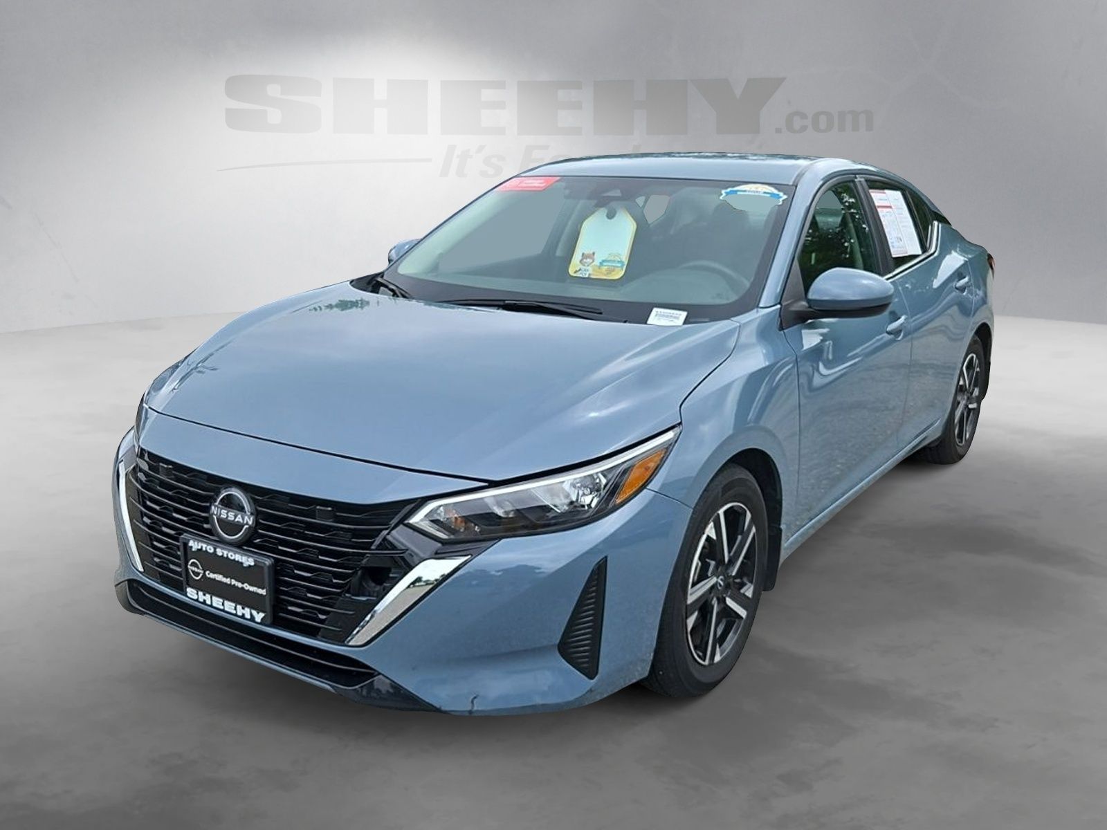 Used 2025 Gray Nissan SV image 16