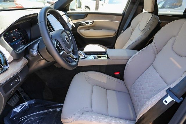 2026 Volvo XC90 Plus - Photo 12