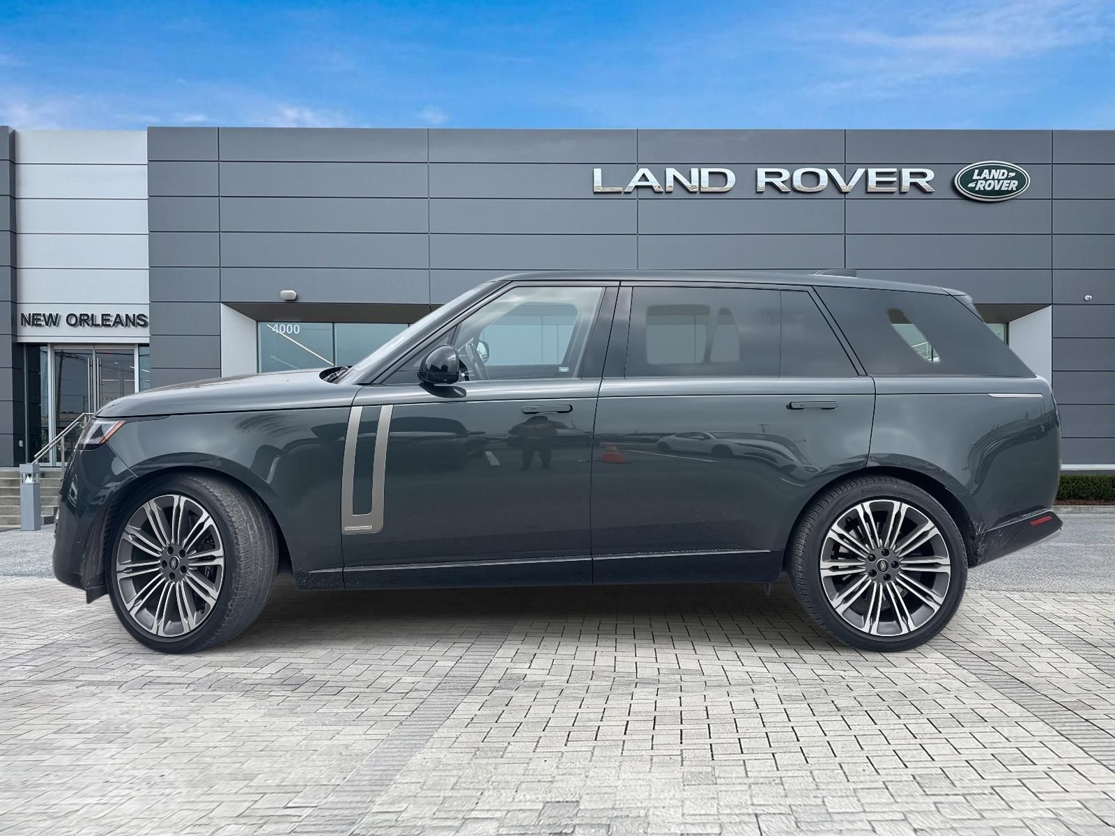 View vehicle photo 2