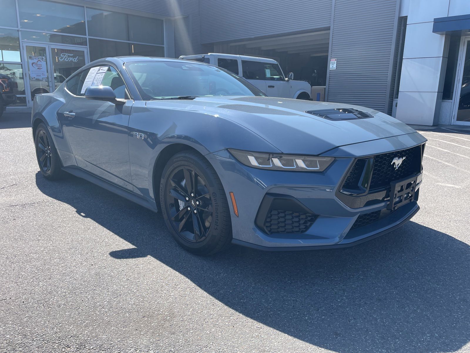 2025 Ford Mustang GT Fastback's photo